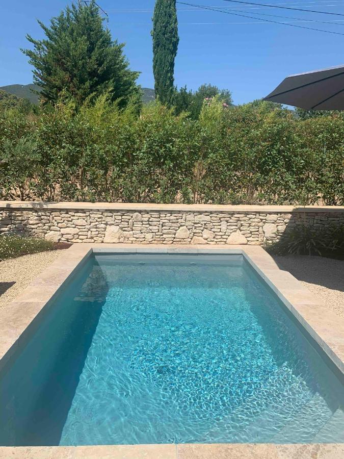 Villa Le Cabanon De Livia Avec Piscine Privee Cucuron Esterno foto