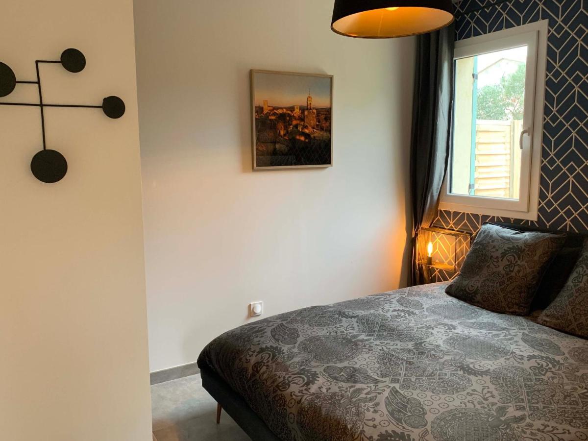 Villa Le Cabanon De Livia Avec Piscine Privee Cucuron Esterno foto