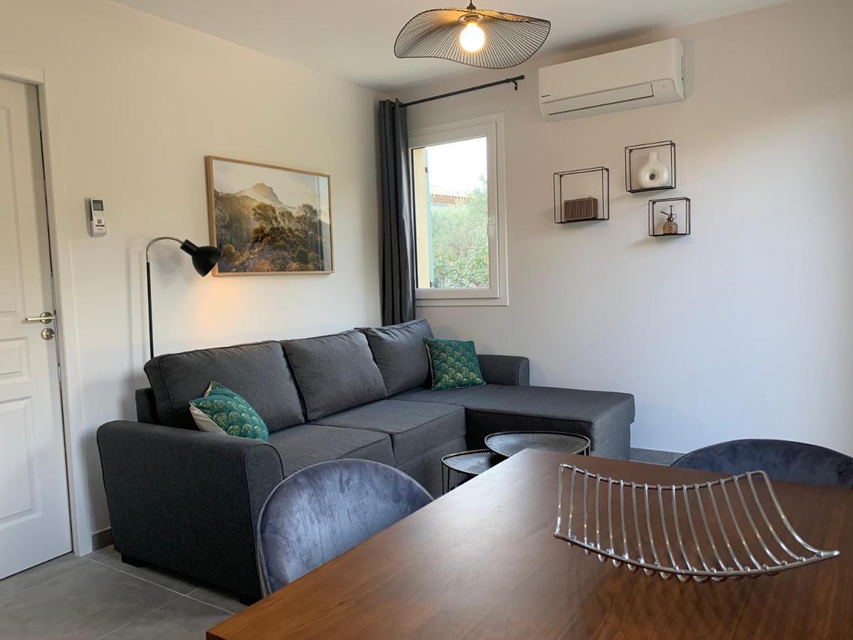 Villa Le Cabanon De Livia Avec Piscine Privee Cucuron Esterno foto