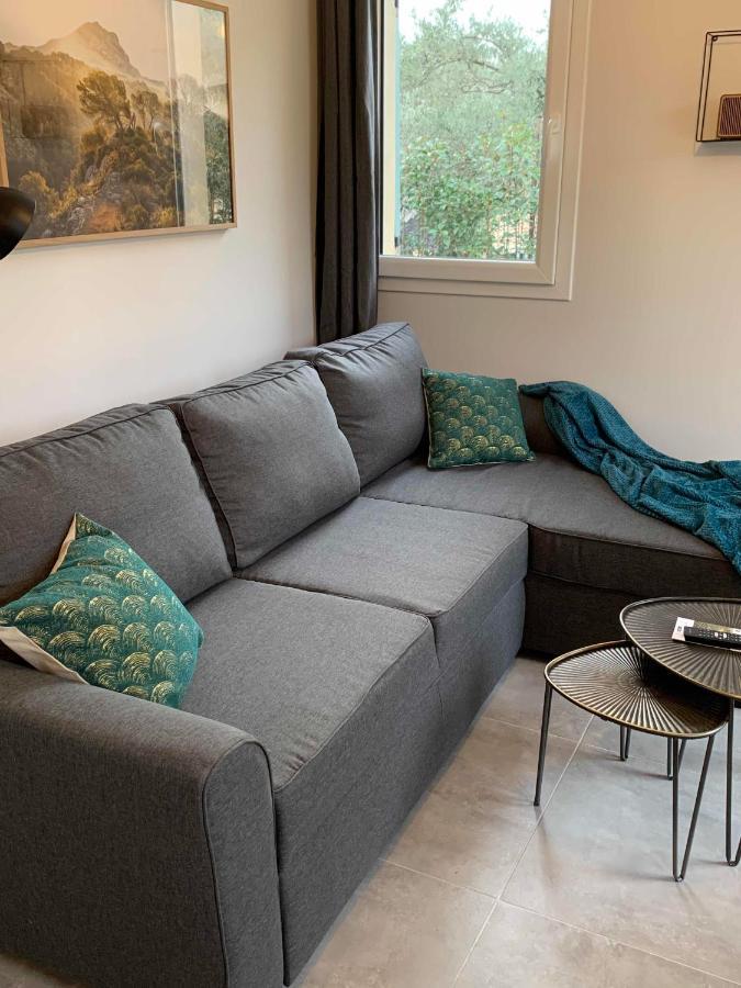 Villa Le Cabanon De Livia Avec Piscine Privee Cucuron Esterno foto