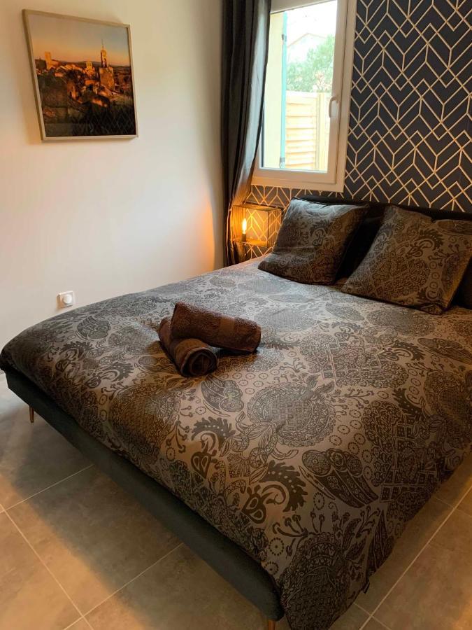 Villa Le Cabanon De Livia Avec Piscine Privee Cucuron Esterno foto