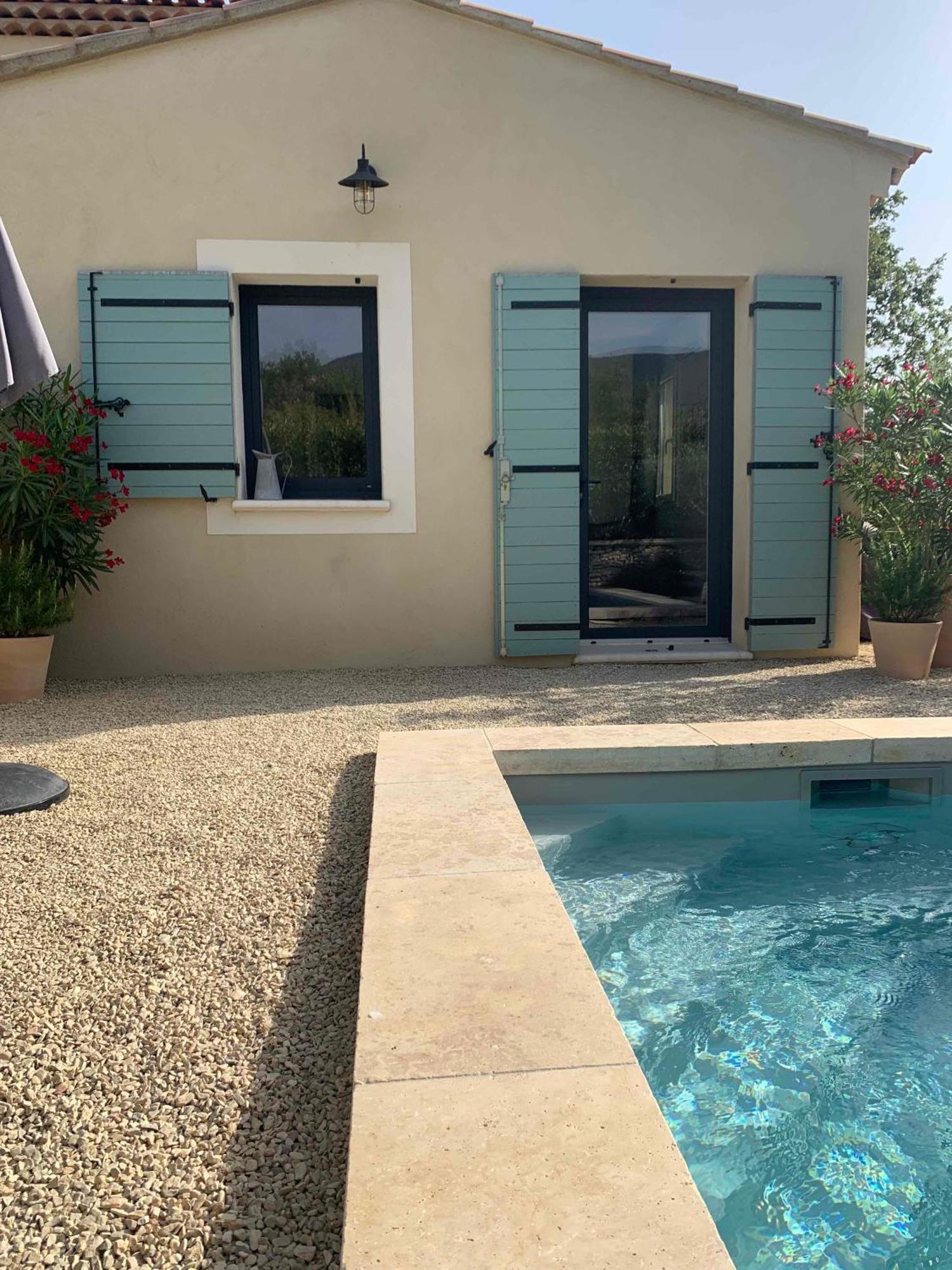Villa Le Cabanon De Livia Avec Piscine Privee Cucuron Esterno foto